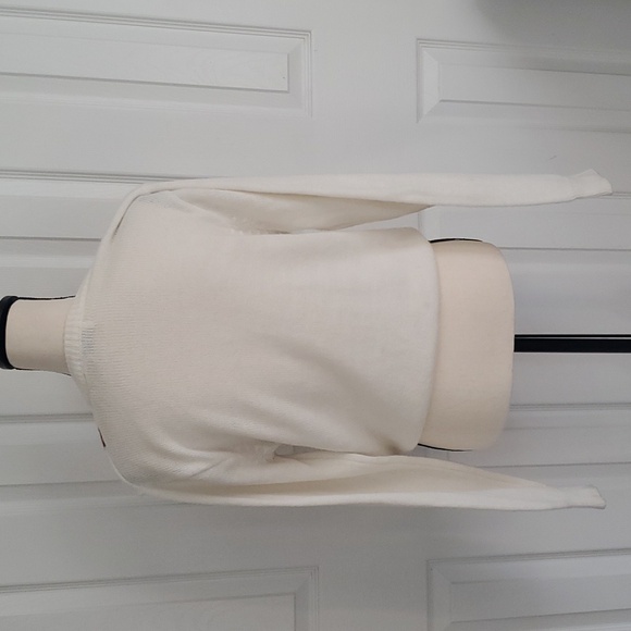 Vintage Cheryl Tiegs v Neck sweater - Picture 5 of 6